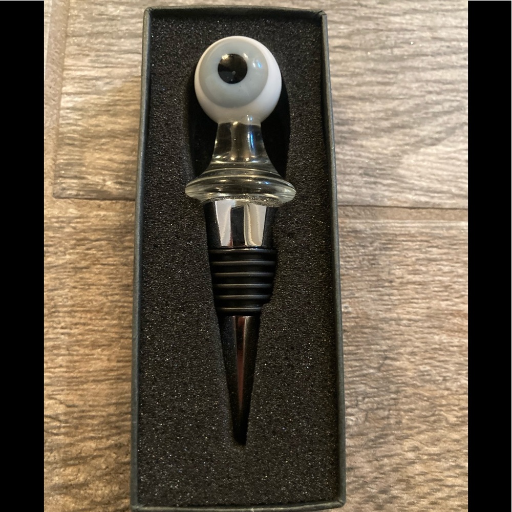 NWT Horror Evil Wine Stopper Eye Ball new with tag
